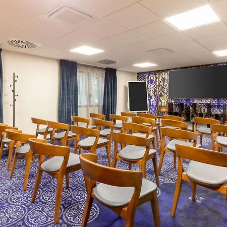 Western Le Conquerant Rouen Nord מלון
