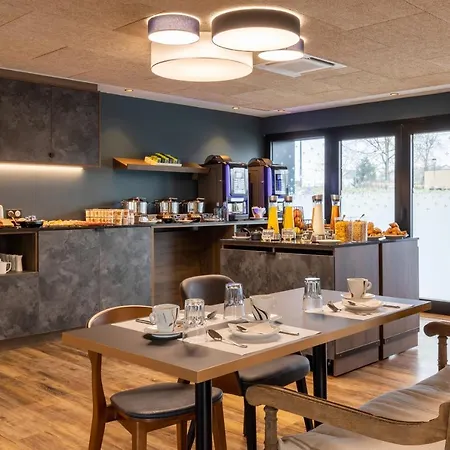 Western Le Conquerant Rouen Nord Hotel 4*