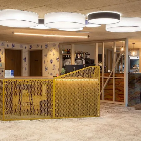 Western Le Conquerant Rouen Nord 4* ボワ・ギヨーム