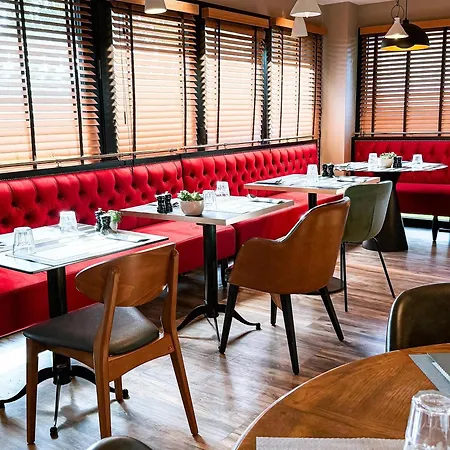 Western Le Conquerant Rouen Nord Hotel 4*