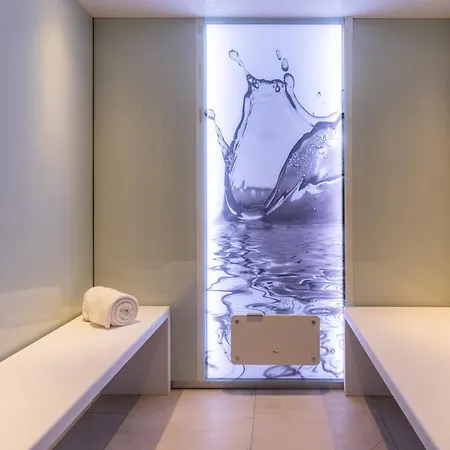 Western Le Conquerant Rouen Nord Hotel 4*