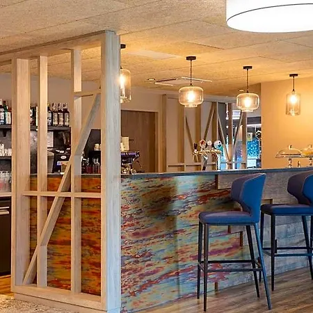 Western Le Conquerant Rouen Nord Hotel 4*