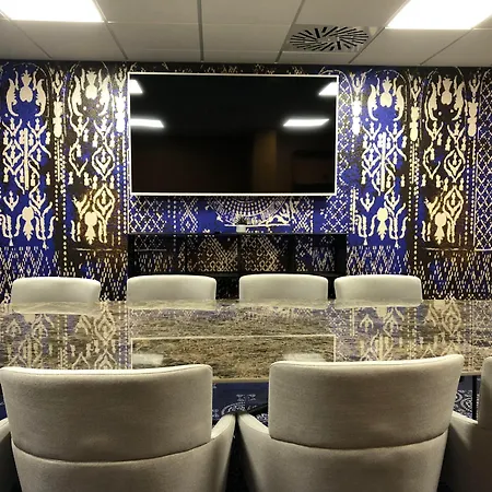 Western Le Conquerant Rouen Nord מלון 4*