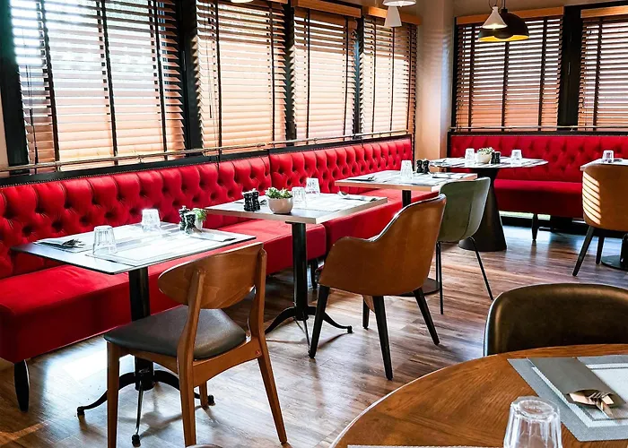 Western Le Conquerant Rouen Nord Hotel 4*